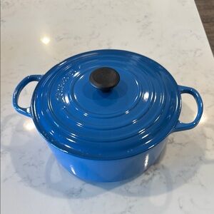Le Creuset Marseille Blue Cast Iron Cookware Dutch Oven 7.25qt